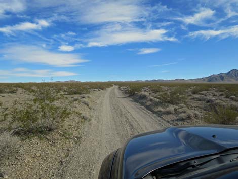 Keyhole Canyon Road