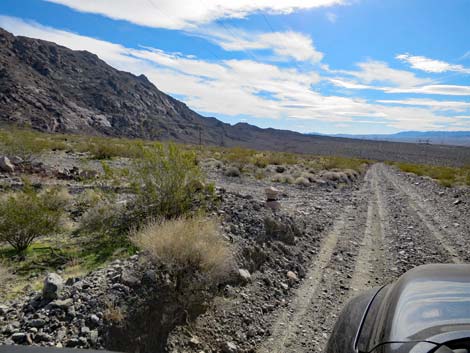 Keyhole Canyon Road