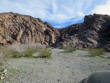 Keyhole Canyon Road