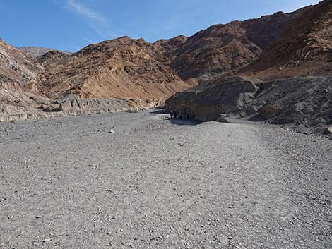 Mosaic Canyon Road