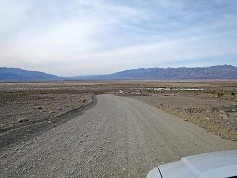 Mosaic Canyon Road