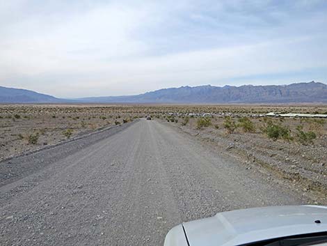 Mosaic Canyon Road