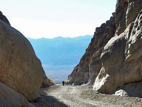 Titus Canyon Hike