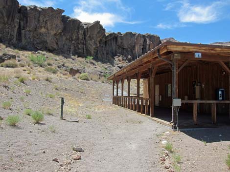 Hole-in-the-Wall Visitor Center