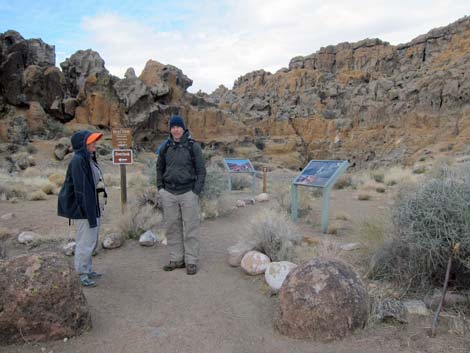 Hole-in-the-Wall to Mid Hills Trail